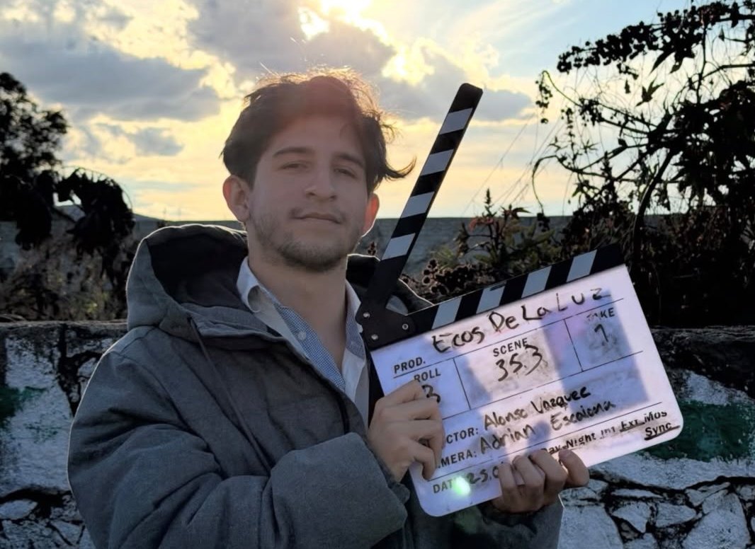 Claqueta de la película Ecos de la luz durante el rodaje